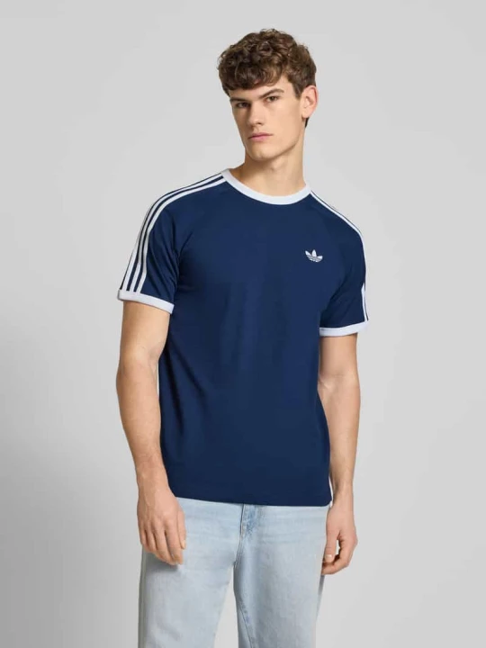 Zdjęcie produktu T-shirt z wyhaftowanym logo adidas Originals Granatowy