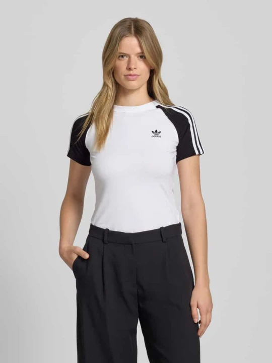Zdjęcie produktu T-shirt z wyhaftowanym logo adidas Originals Biały