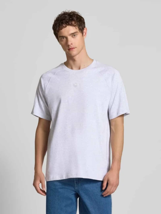 Zdjęcie produktu T-shirt z wyhaftowanym logo adidas Originals Jasnoszary