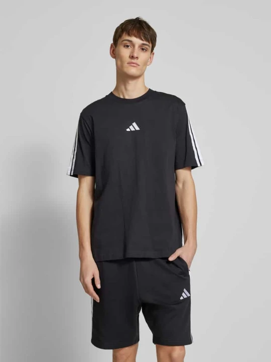 Zdjęcie produktu T-shirt z wyhaftowanym logo Adidas Czarny