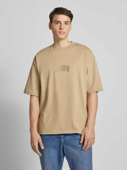 Zdjęcie produktu T-shirt z wyhaftowanym logo REVIEW