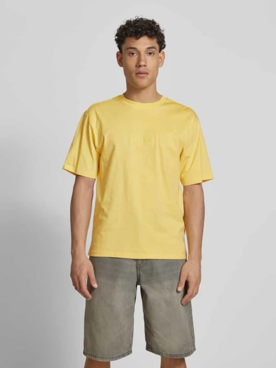 Zdjęcie produktu T-shirt z wyhaftowanym logo REVIEW Pastelowy żółty