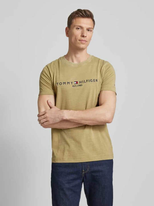 Zdjęcie produktu T-shirt z wyhaftowanym logo Tommy Hilfiger Oliwkowy