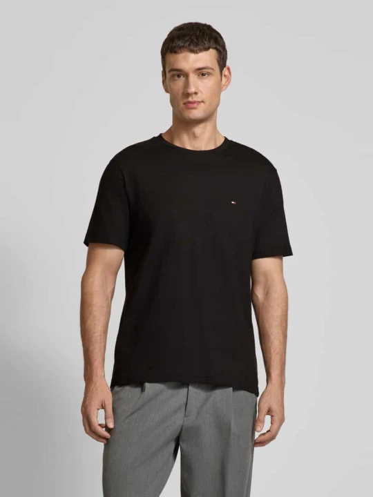 Zdjęcie produktu T-shirt z wyhaftowanym logo Tommy Hilfiger Czarny
