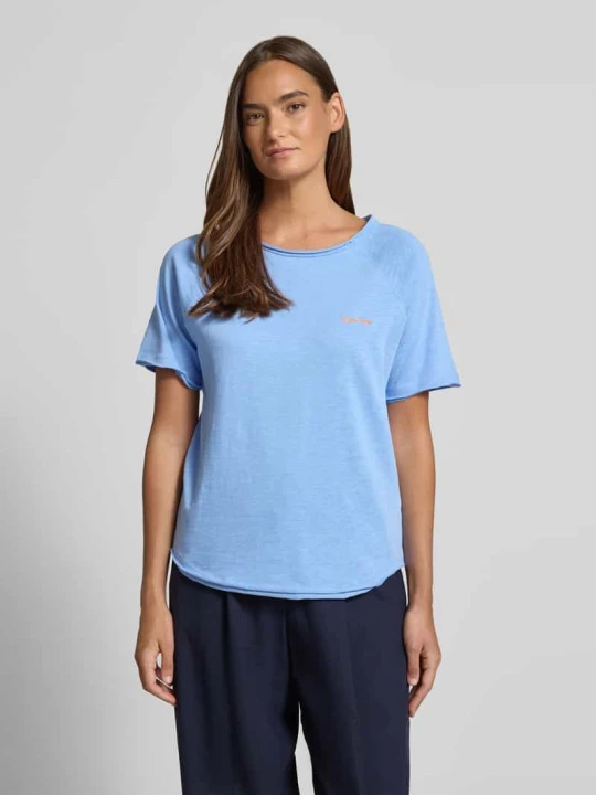 Zdjęcie produktu t-shirt z wyhaftowanym napisem i zrolowanym brzegiem Smith & Soul Błękitny