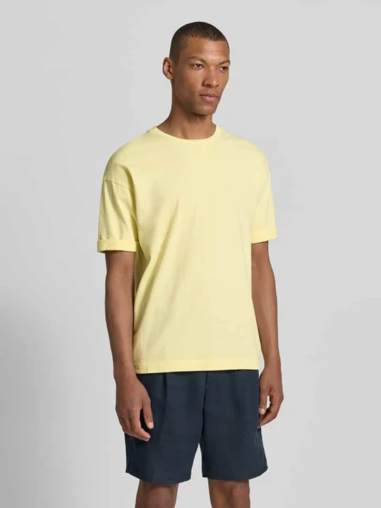 Zdjęcie produktu t-shirt z zakładką na rękawach i okrągłym dekoltem Drykorn Żółty