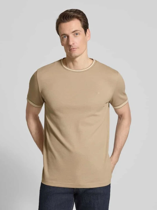 Zdjęcie produktu T-shirt ze strukturalnym wzorem i okrągłym dekoltem Christian Berg Piaskowy