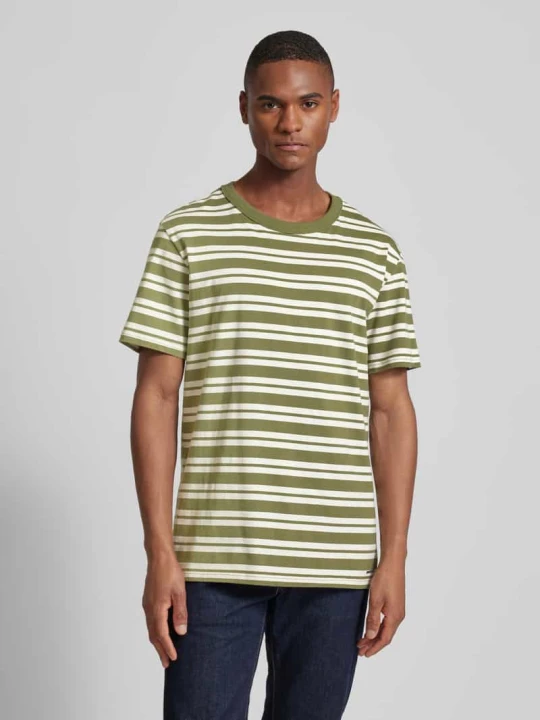 Zdjęcie produktu T-shirt ze wzorem w paski model ‘AKKIKKI’ Anerkjendt Zielony