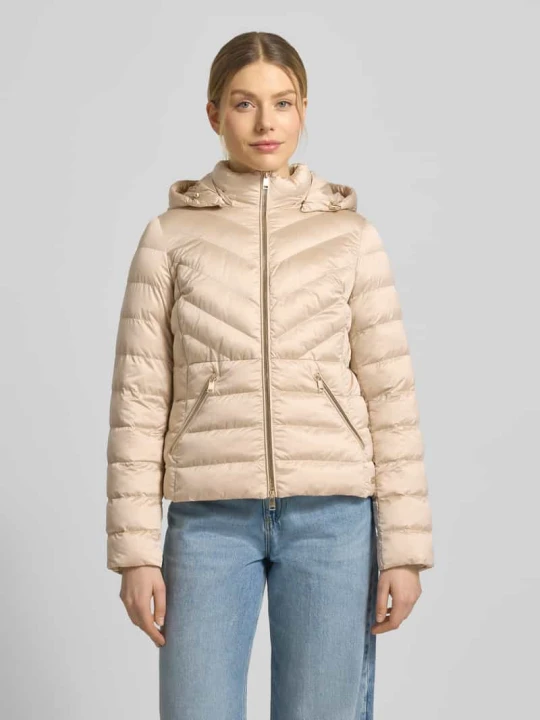 Zdjęcie produktu Taliowana pikowana kurtka z dwukierunkowym zamkiem błyskawicznym model 'ANYA' BEAUMONT Beżowy