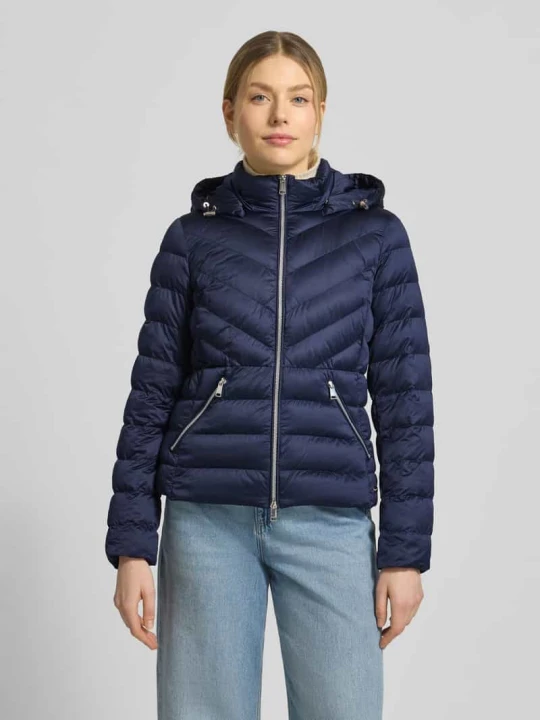 Zdjęcie produktu Taliowana pikowana kurtka z dwukierunkowym zamkiem błyskawicznym model 'ANYA' BEAUMONT Ciemnoniebieski