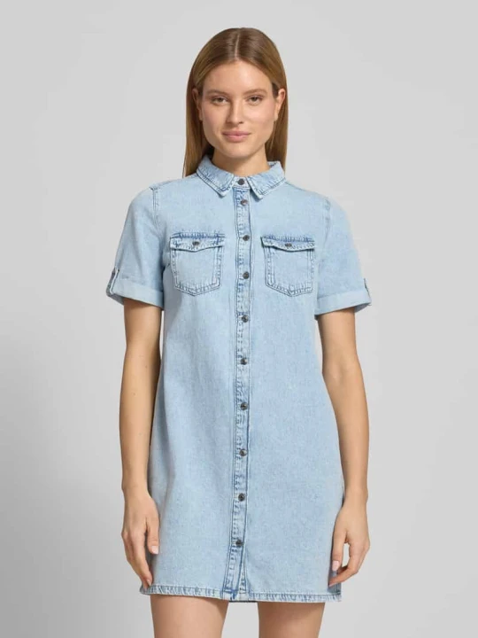 Zdjęcie produktu Taliowana sukienka dżinsowa z mieszanki bawełny Vero Moda Jeansowy niebieski
