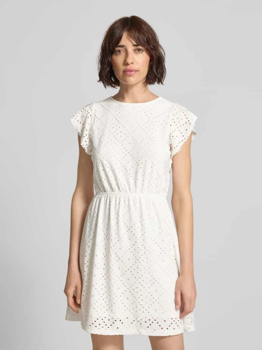 Zdjęcie produktu Taliowana sukienka letnia z wyhaftowanym wzorem model 'TASSA' Vero Moda Biały