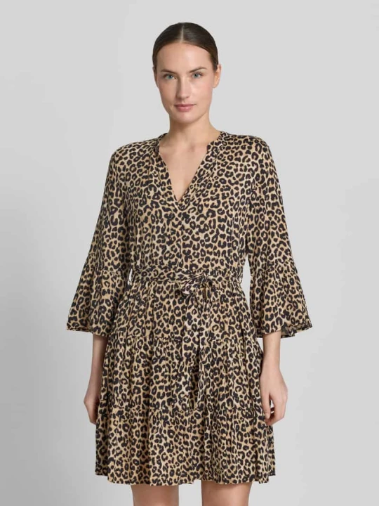 Zdjęcie produktu Taliowana sukienka tunikowa z czystej wiskozy model 'MELBA' Vero Moda Średniobrązowy