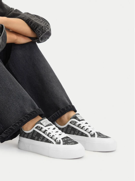 Zdjęcie produktu Tenisówki Guess Jeans CWBEO-GJ13456 Czarny