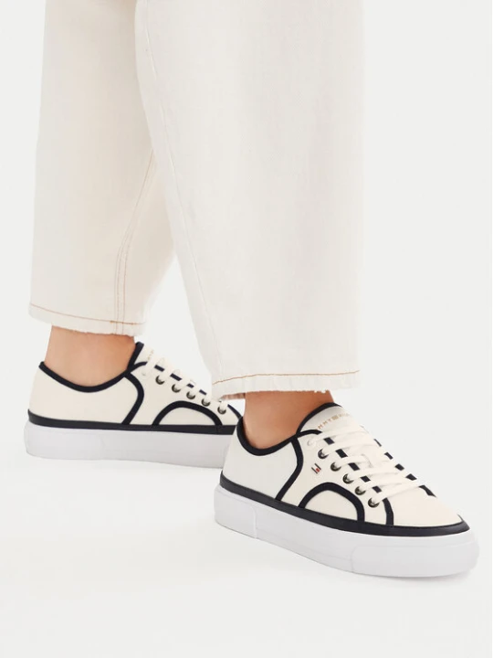 Zdjęcie produktu Tenisówki Tommy Hilfiger Platform Vulc Piping FW0FW09394 Biały