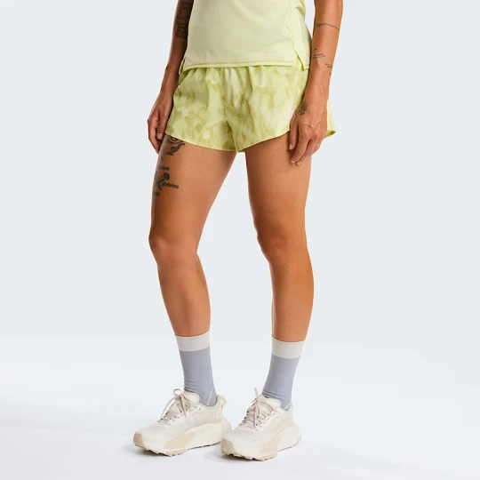 Zdjęcie produktu The North Face Damskie Szorty Lightbright 2-in-1 5" Lemon Mist Diffused Nature Print Rozmiar female
