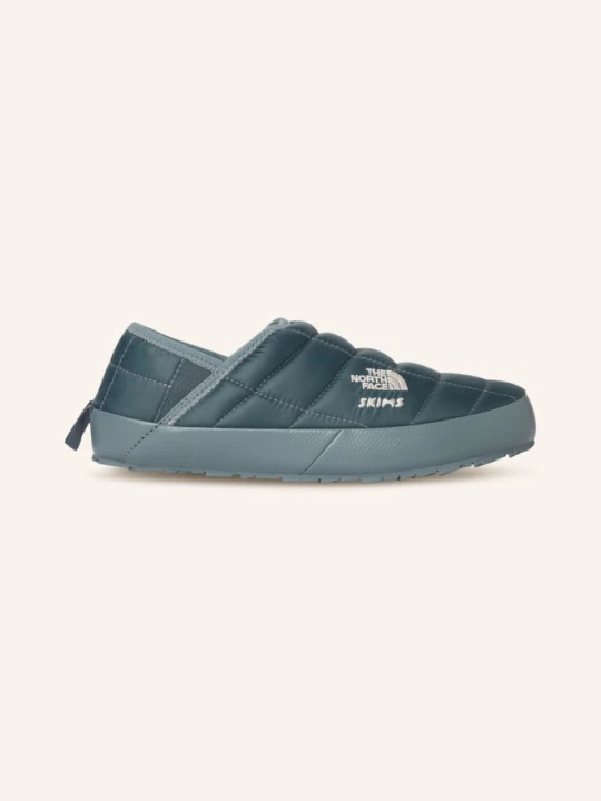 Zdjęcie produktu The North Face X Skims Pantofle Thermoball™ Traction blau
