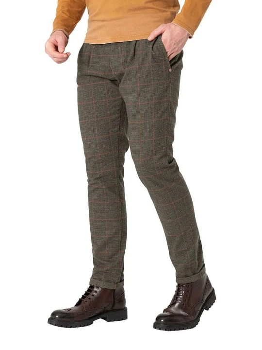 Zdjęcie produktu Timezone Spodnie chino "Charly" - Regular fit - w kolorze khaki rozmiar: W30/L32