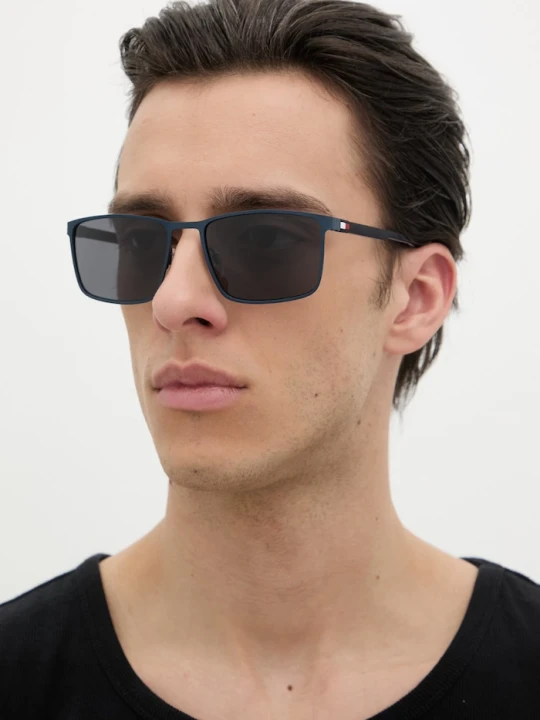 Zdjęcie produktu Tommy Hilfiger okulary przeciwsłoneczne niebieski