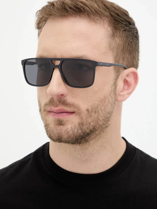 Zdjęcie produktu Tommy Hilfiger okulary przeciwsłoneczne granatowy
