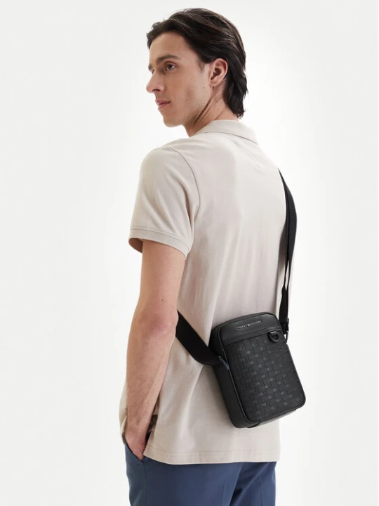 Zdjęcie produktu Tommy Hilfiger Saszetka Th Modern Mini Reporter AM0AM14019 Czarny