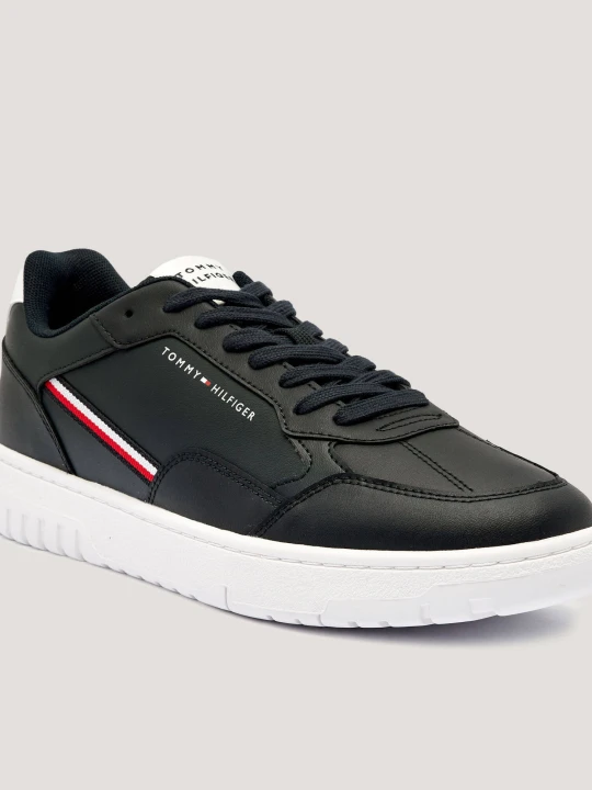 Zdjęcie produktu Tommy Hilfiger Skórzane sneakersy BASKET CORE granatowy