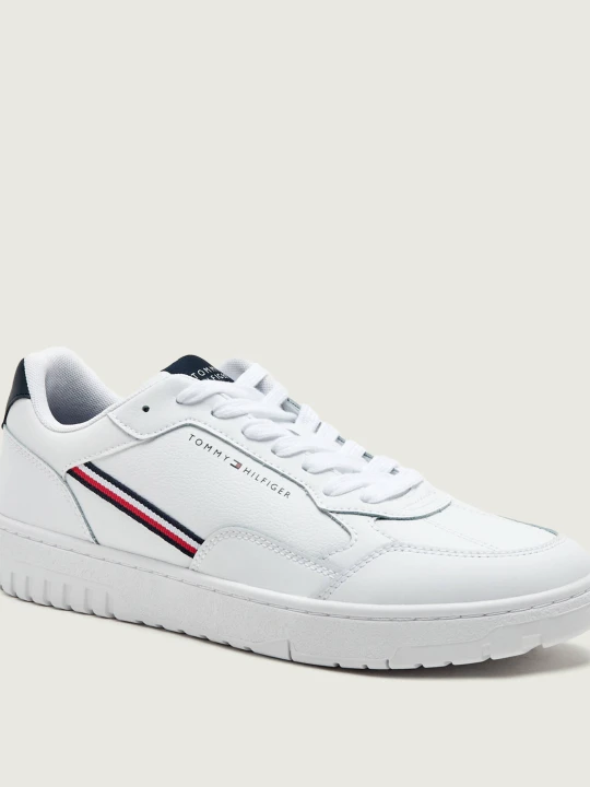 Zdjęcie produktu Tommy Hilfiger Skórzane sneakersy Basket Corporate biały
