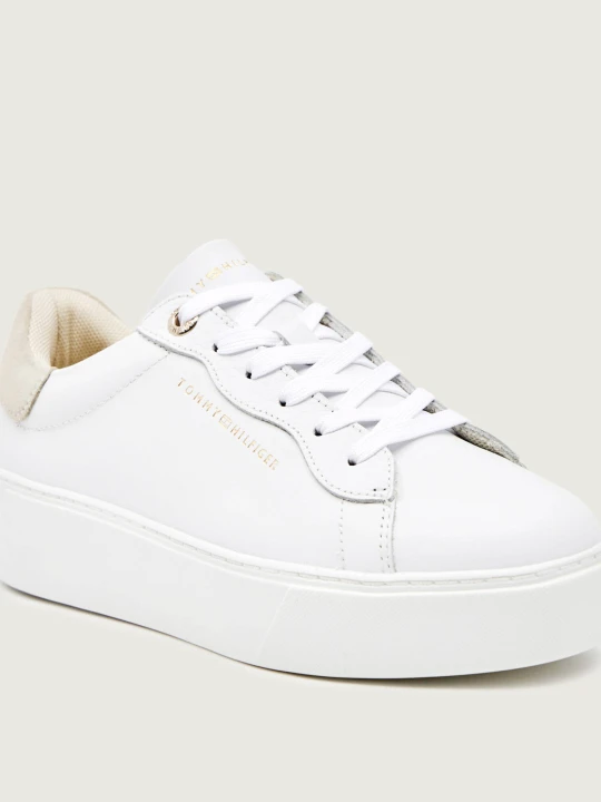 Zdjęcie produktu Tommy Hilfiger Skórzane sneakersy CHIC biały
