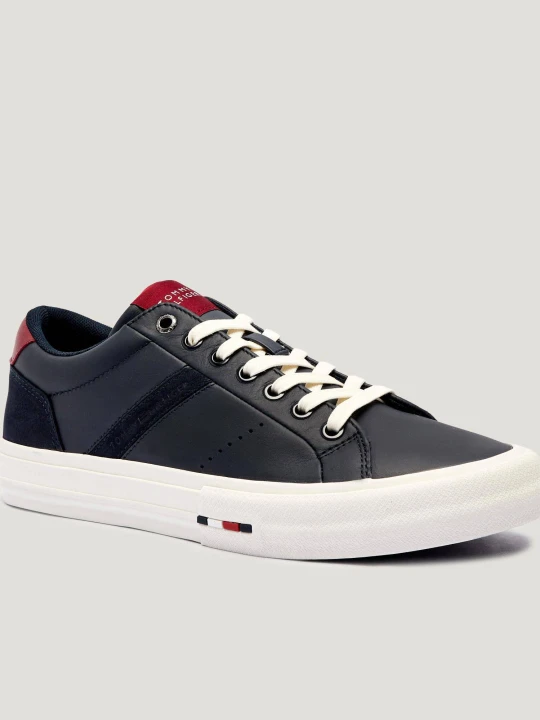 Zdjęcie produktu Tommy Hilfiger Skórzane sneakersy HI VULC LTH STREET granatowy