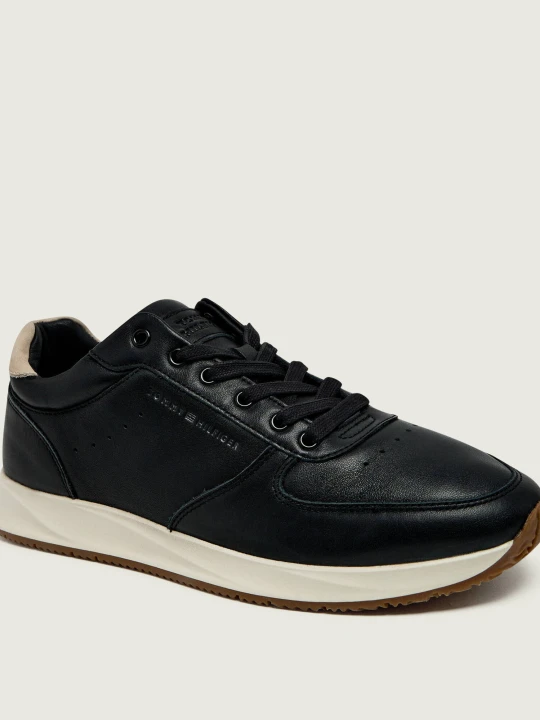 Zdjęcie produktu Tommy Hilfiger Skórzane sneakersy NEWPORT czarny