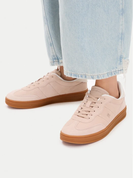 Zdjęcie produktu Tommy Hilfiger Sneakersy Th Monogram Plaque Suede Trainers FW0FW09180 Różowy