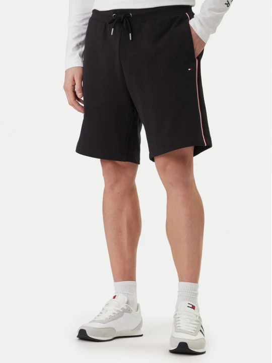 Zdjęcie produktu Tommy Hilfiger Szorty sportowe Global Stripe MW0MW42883 Czarny Regular Fit