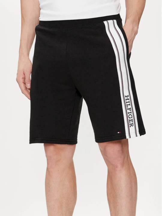 Zdjęcie produktu Tommy Hilfiger Szorty sportowe UM0UM03200 Czarny Regular Fit