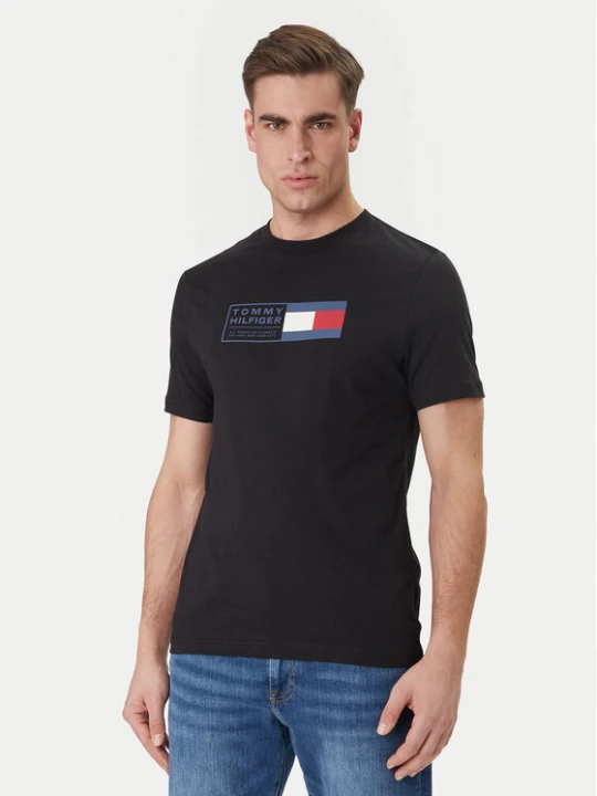 Zdjęcie produktu Tommy Hilfiger T-Shirt Brand Love Box MW0MW42366 Czarny Regular Fit