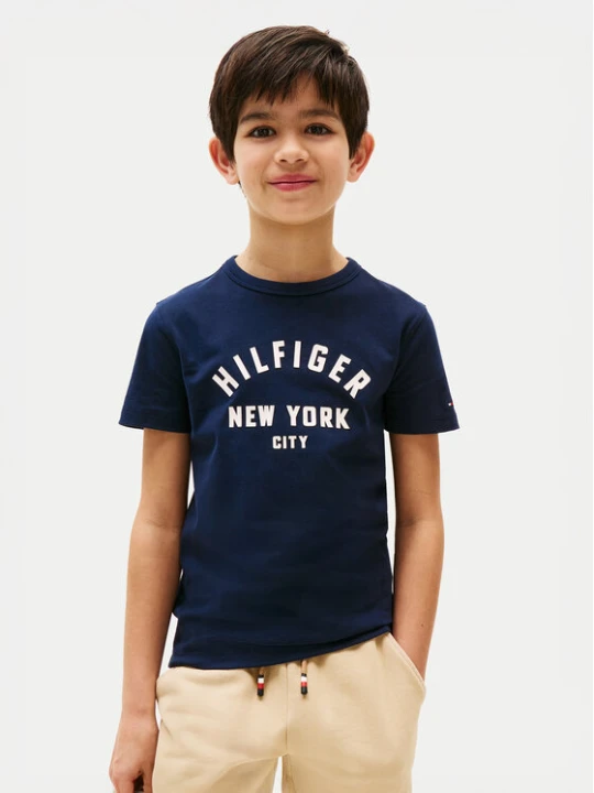 Zdjęcie produktu Tommy Hilfiger T-Shirt Curved Graphic KB0KB09800 Granatowy Regular Fit