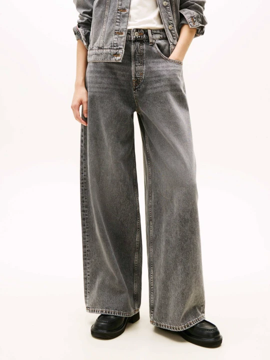 Zdjęcie produktu Tommy Jeans Jeansy CHARLIE | Loose fit szary
