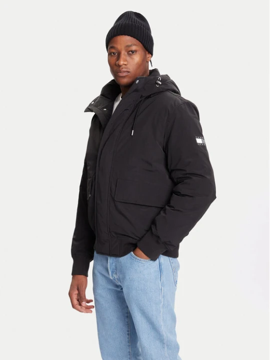 Zdjęcie produktu Tommy Jeans Kurtka zimowa DM0DM22032 Czarny Regular Fit