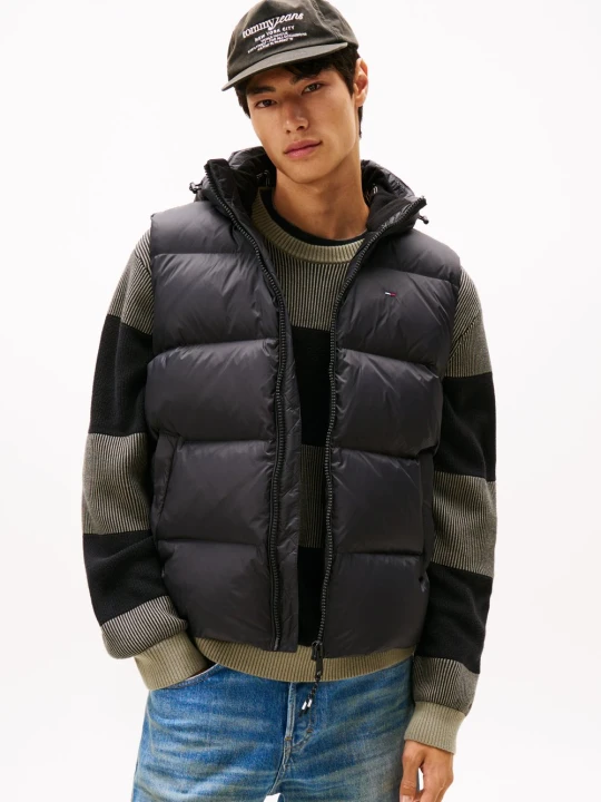 Zdjęcie produktu Tommy Jeans kamizelka puchowa Mężczyźni czarny