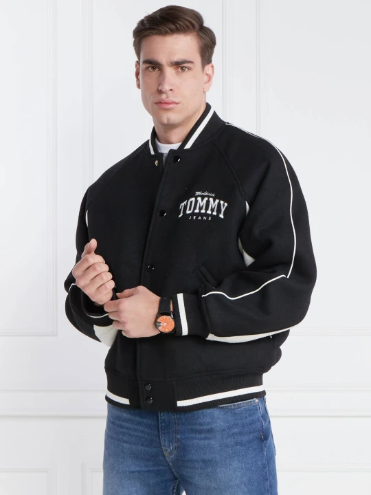 Zdjęcie produktu Tommy Jeans Ocieplana kurtka bomber | Loose fit | z dodatkiem wełny czarny
