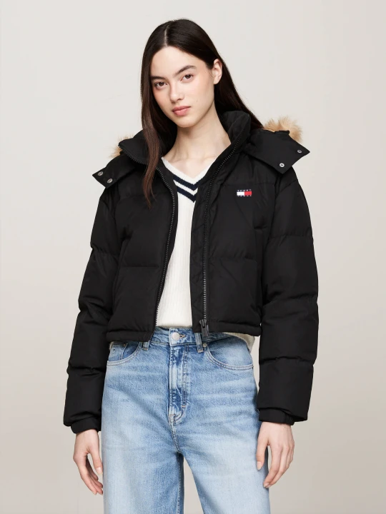 Zdjęcie produktu Tommy Jeans Puchowa kurtka Alaska | Cropped Fit czarny