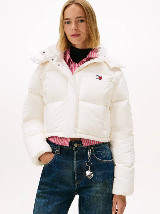 Zdjęcie produktu Tommy Jeans Puchowa kurtka ALASKA GRID | Cropped Fit kremowy
