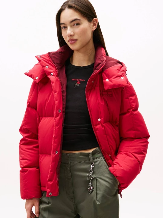 Zdjęcie produktu Tommy Jeans Puchowa kurtka ALASKA | Relaxed fit czerwony