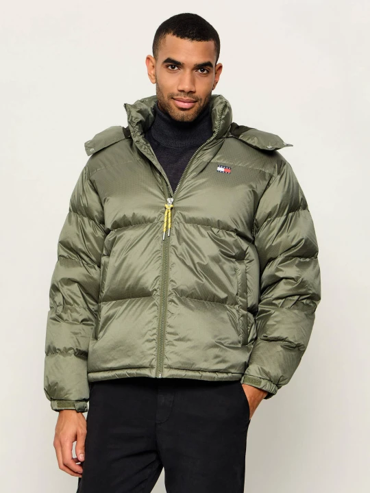 Zdjęcie produktu Tommy Jeans Puchowa kurtka Alaska | Relaxed fit zielony