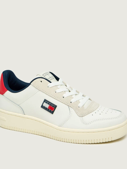 Zdjęcie produktu Tommy Jeans Skórzane sneakersy RETRO BASKET ecru
