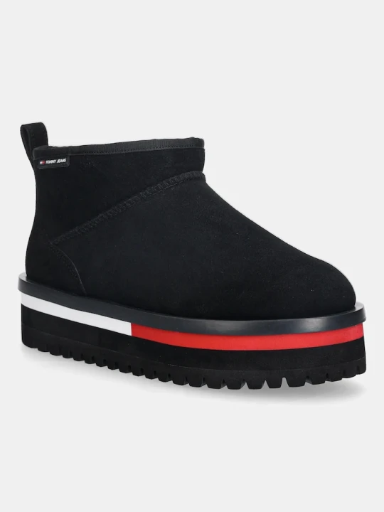Zdjęcie produktu Tommy Jeans śniegowce zamszowe TJW FLATFORM SNOW BOOT SUEDE czarny