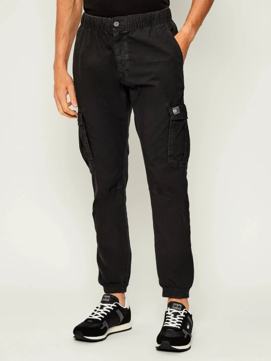 Zdjęcie produktu Tommy Jeans Spodnie jogger Scanton | Slim Fit czarny