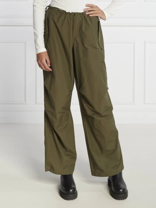 Zdjęcie produktu Tommy Jeans Spodnie | Relaxed fit zielony