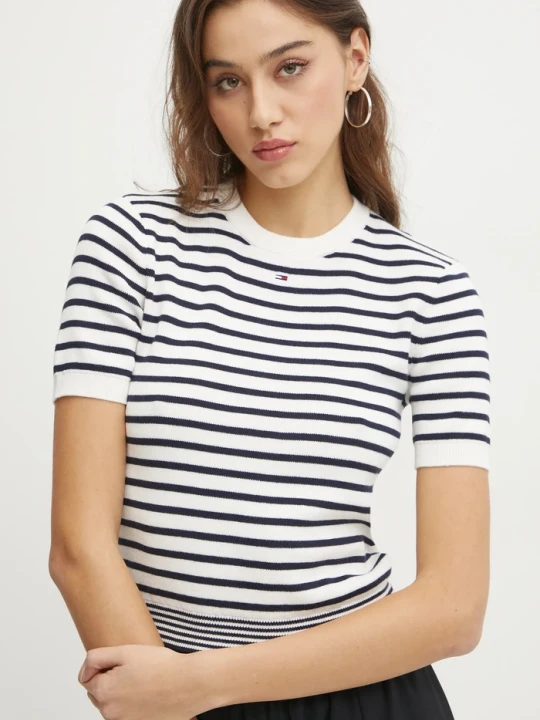 Zdjęcie produktu Tommy Jeans sweter z krótkim rękawem damski bawełniany biały