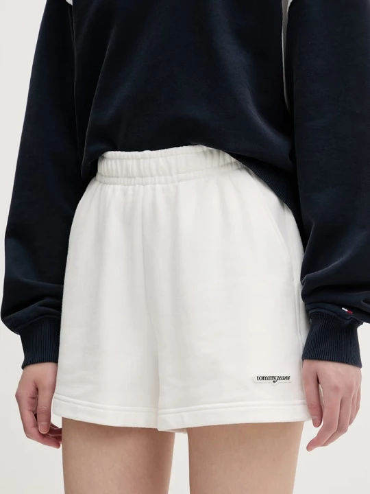 Zdjęcie produktu Tommy Jeans szorty dresowe damskie bawełniane biały