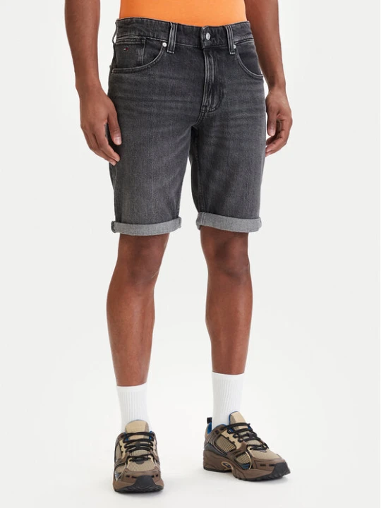 Zdjęcie produktu Tommy Jeans Szorty jeansowe Ronnie DM0DM22976 Czarny Slim Fit